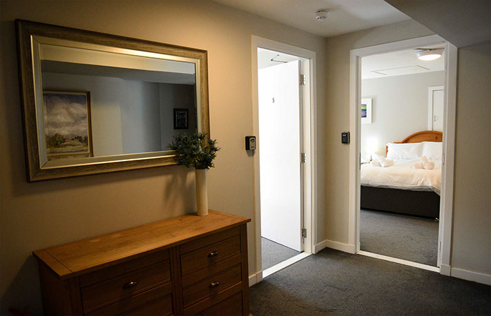 Family room accommodation in Portree with en suite bathrooms at Rooms on the High Street