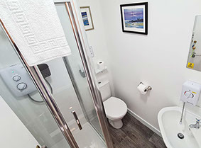 Rooms in the High Street in Portree offer spacious private bathrooms